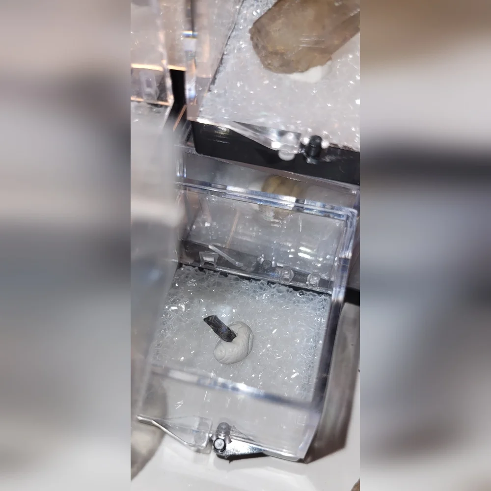 RARE All United States Found Crystals and Mineral Specimens Raw (Rare Ones Also) - Picture 11 of 14
